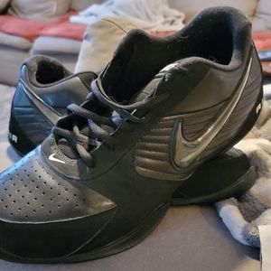 Men's Nike Air Baseline sneakers size 13